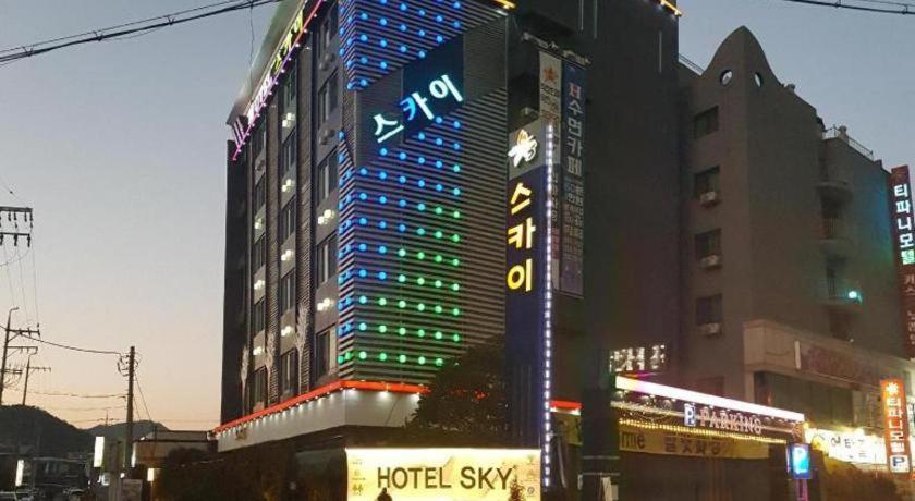 Sky Hotel Changwon Exterior foto